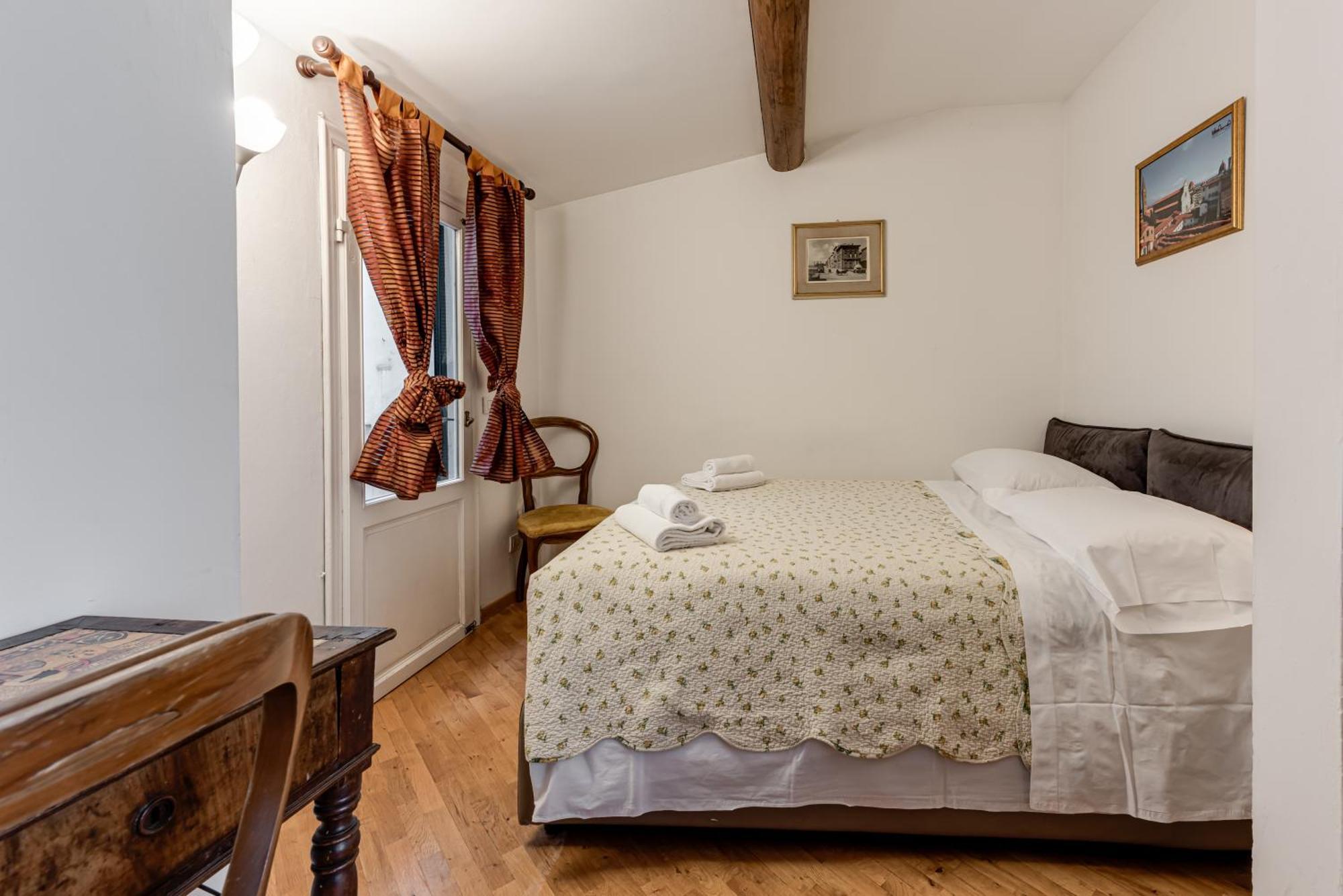 Leonardo Apartment